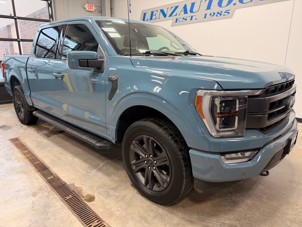 2023 Ford F-150 Lariat photo 2
