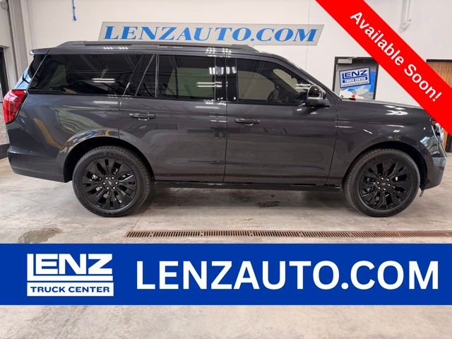 2025 Ford Expedition Platinum's photo