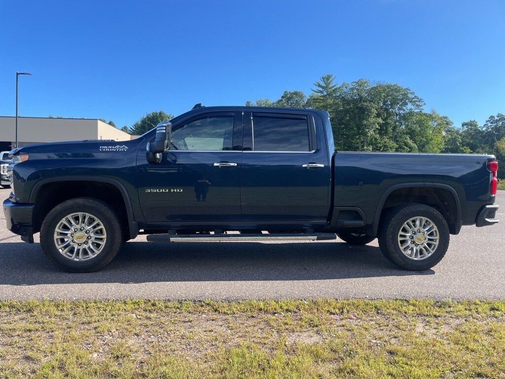 2023 Chevrolet Silverado 3500HD High Country photo 3