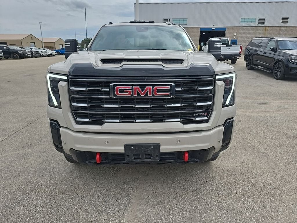 Used 2026 GMC Sierra 2500HD 4x4 Crew Cab AT4 Truck