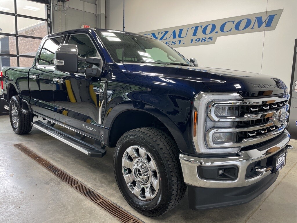 2024 Ford F-350 Lariat photo 2