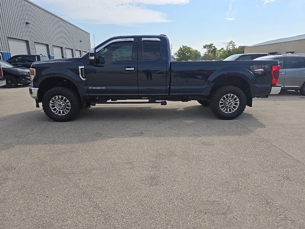 2022 Ford F-350 photo 3