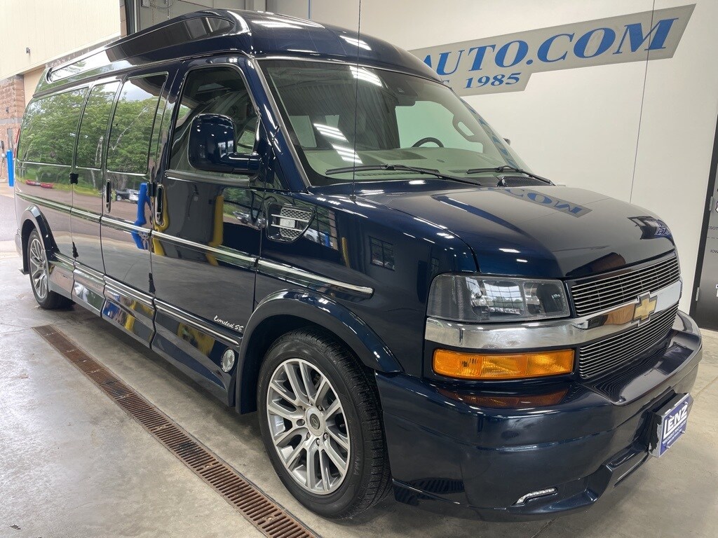 2021 Chevrolet Express 2500 Conversion Passenger photo 2