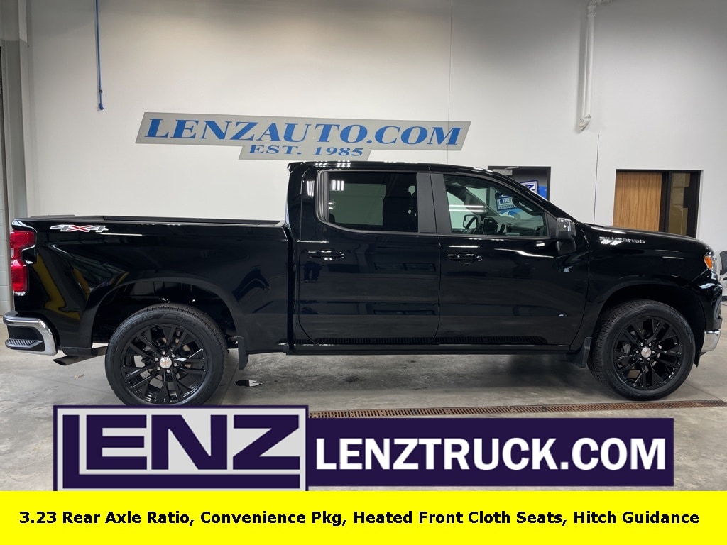 2025 Chevrolet Silverado 1500 LT's photo