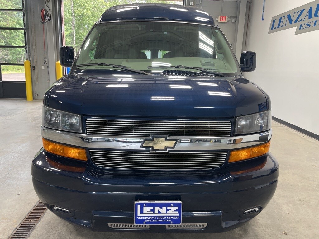 2021 Chevrolet Express 2500 Conversion Passenger photo 3