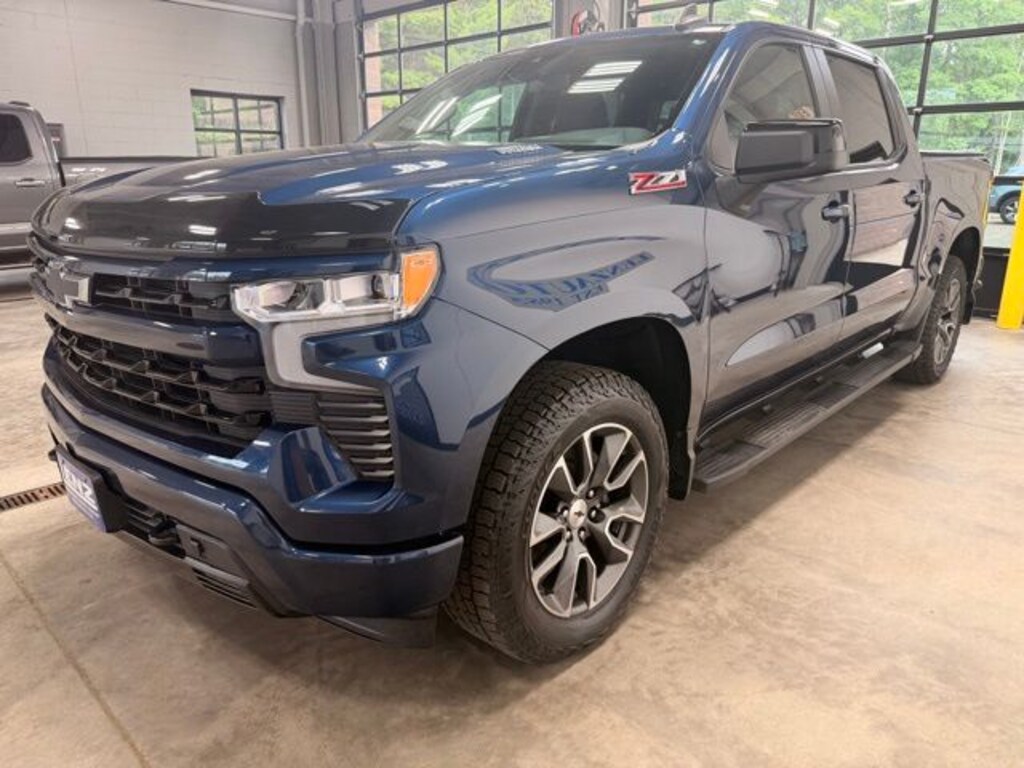 Used 2022 Chevrolet Silverado 1500 4x4 Crew Cab RST Truck