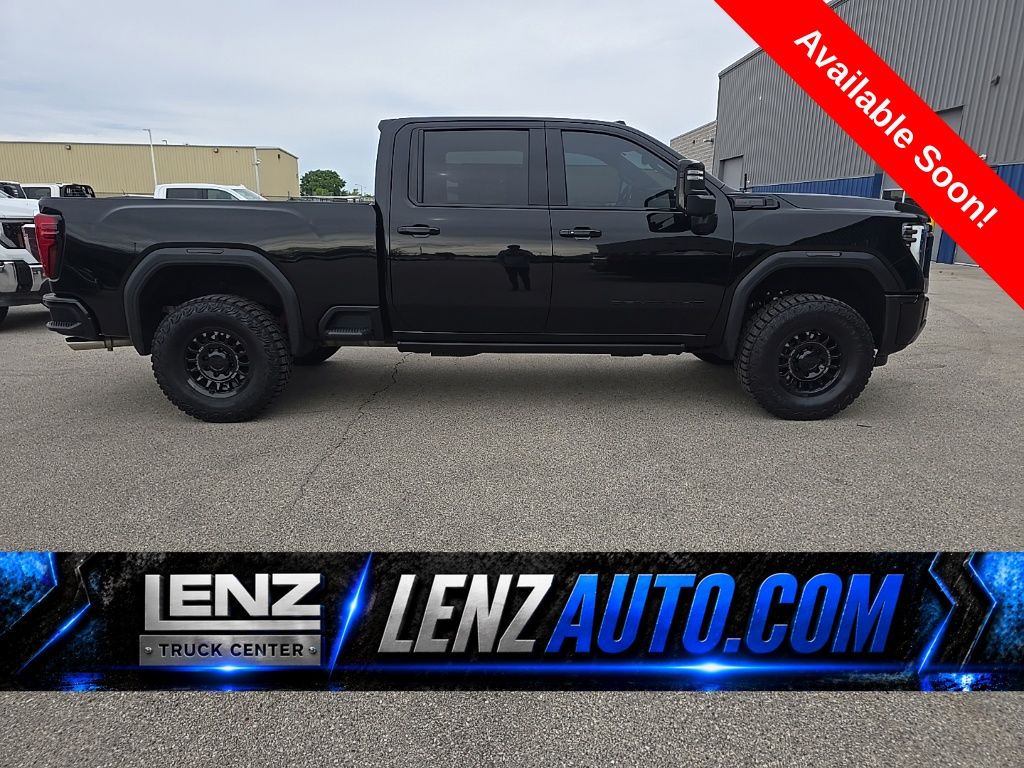 2025 GMC Sierra 4WD Crew Cab Standard Box Denali's photo