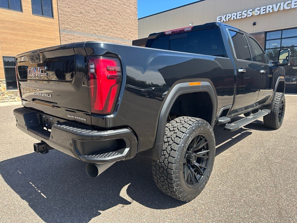 2024 Gmc Sierra 2500 HD Denali photo 3