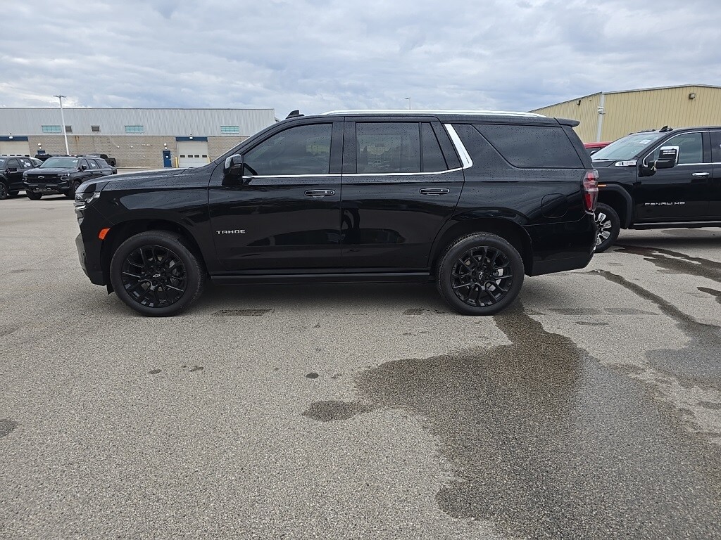 2024 Chevrolet Tahoe Premier photo 2