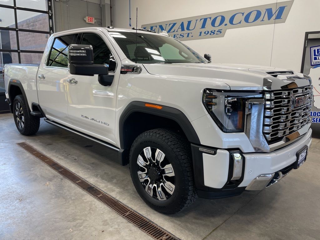 Used 2025 GMC Sierra 2500HD 4x4 Crew Cab Denali Truck