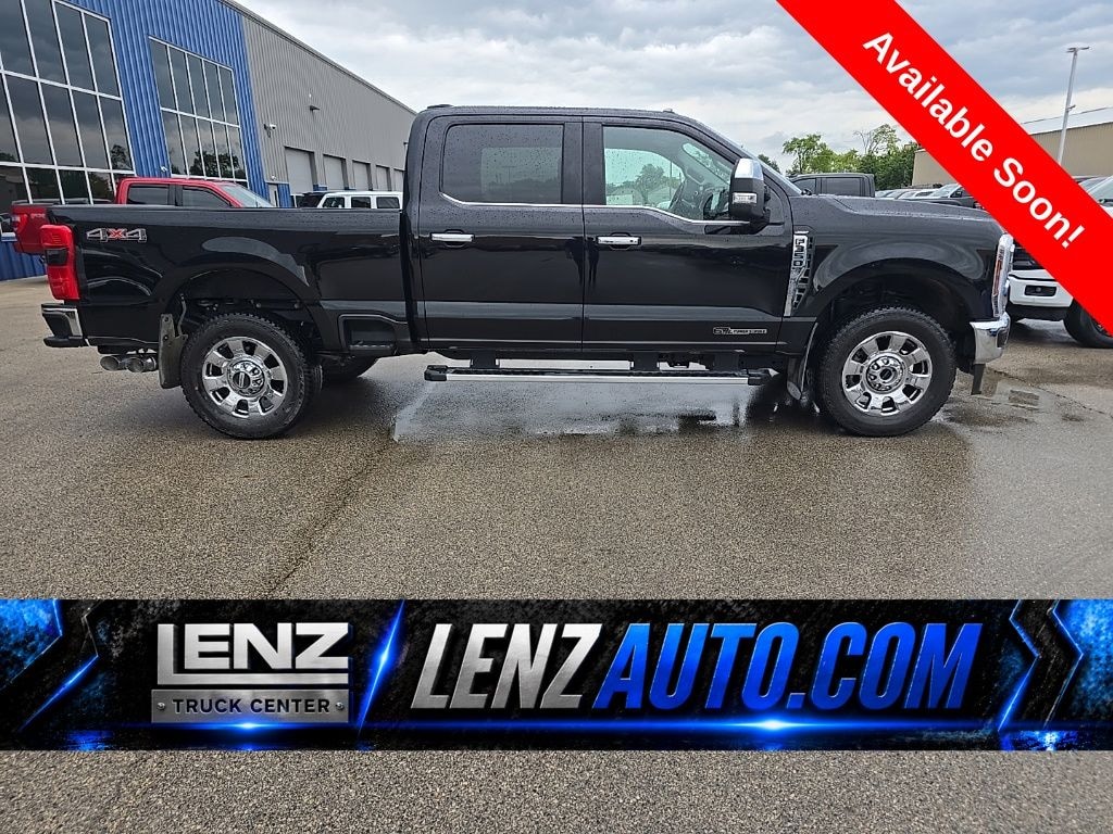 Used 2026 Ford F-350SD 4x4 Crew Cab Lariat SRW Truck
