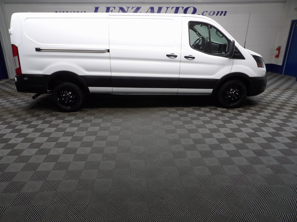 2024 Ford Transit photo 2
