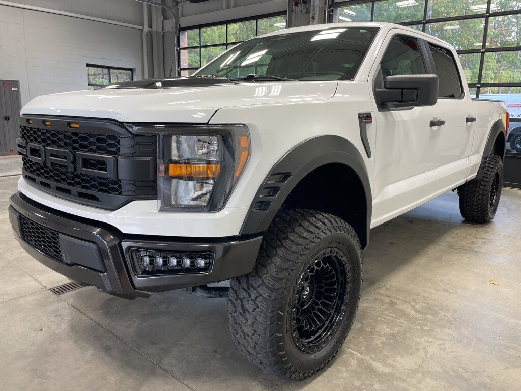 2023 Ford F-150 XLT photo 3