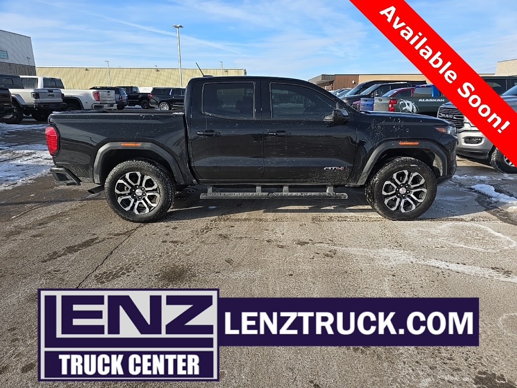 2024 GMC Canyon AT4's photo