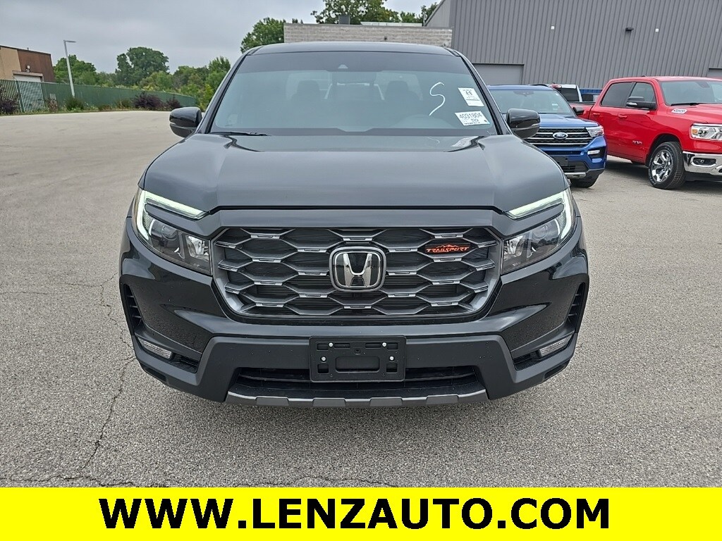 2025 Honda Ridgeline TrailSport photo 2