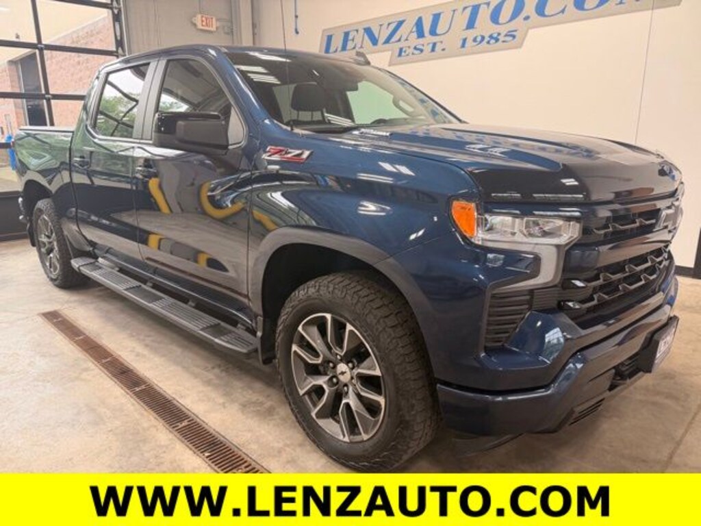 Used 2022 Chevrolet Silverado 1500 4x4 Crew Cab RST Truck