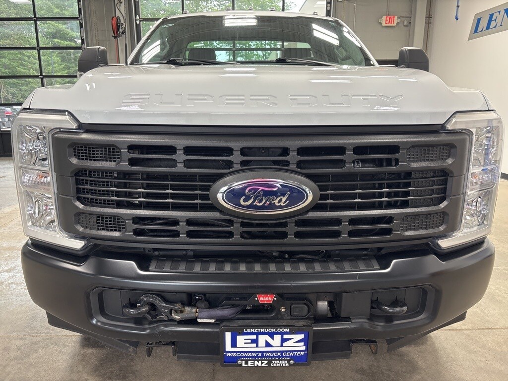 2024 Ford F-350 XL photo 3