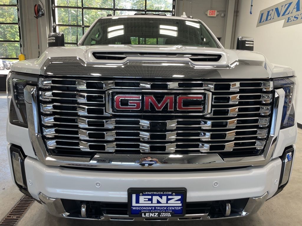 Used 2025 GMC Sierra 2500HD 4x4 Crew Cab Denali Truck