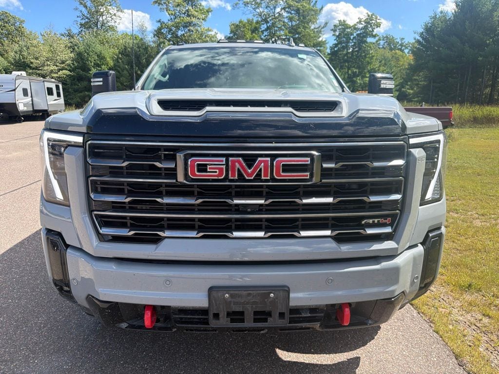 Used 2025 GMC Sierra 2500HD 4x4 Crew Cab AT4 Truck