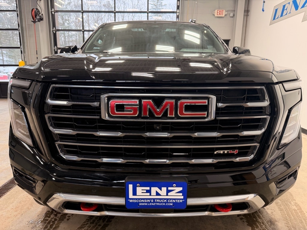 Used 2025 GMC Yukon XL AT4 4WD SUV