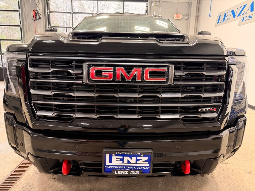 Used 2025 GMC Sierra 2500HD 4x4 Crew Cab AT4 Truck
