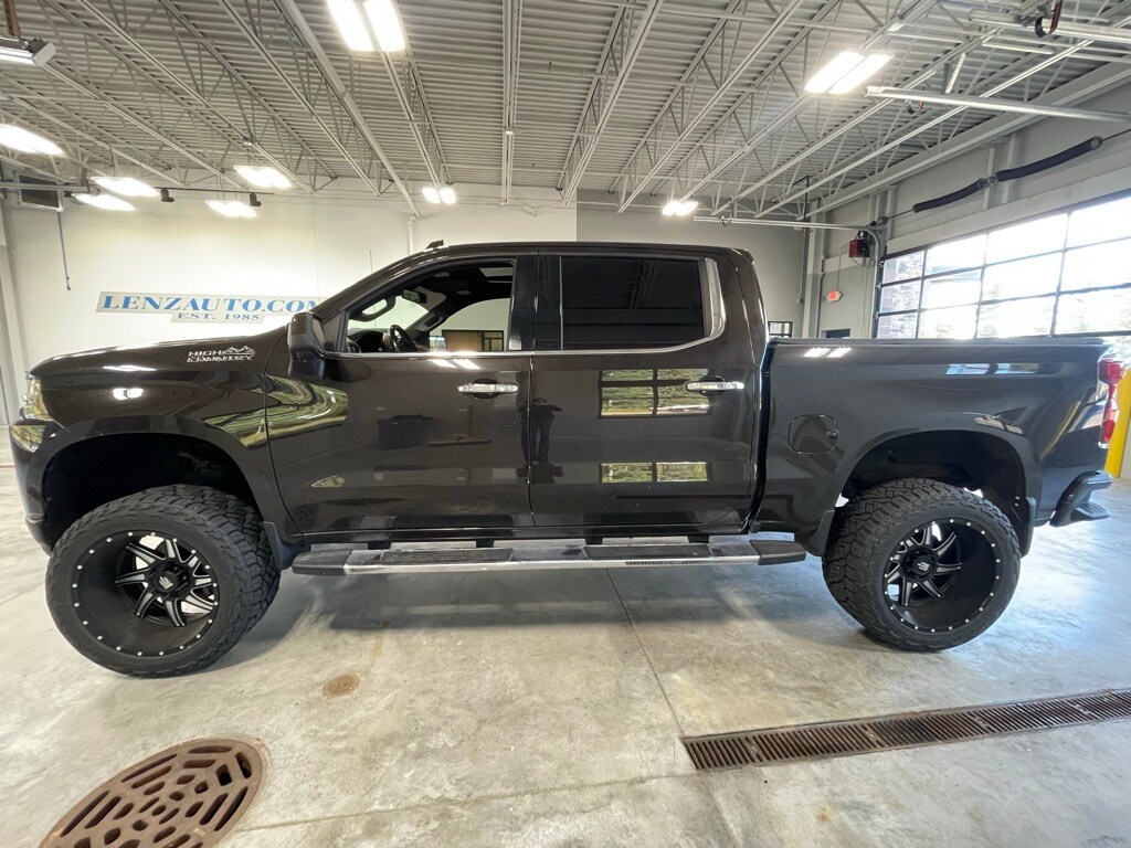 2020 Chevrolet Silverado 1500 High Country photo 2