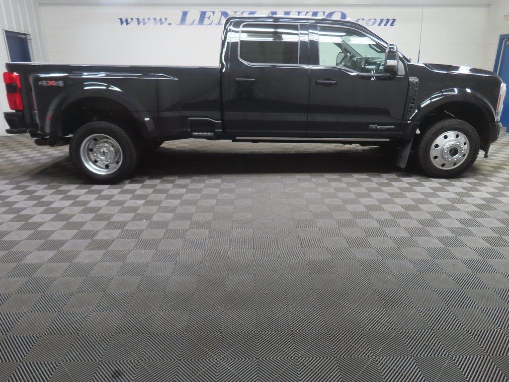 Used 2025 Ford F-450SD DRW Truck