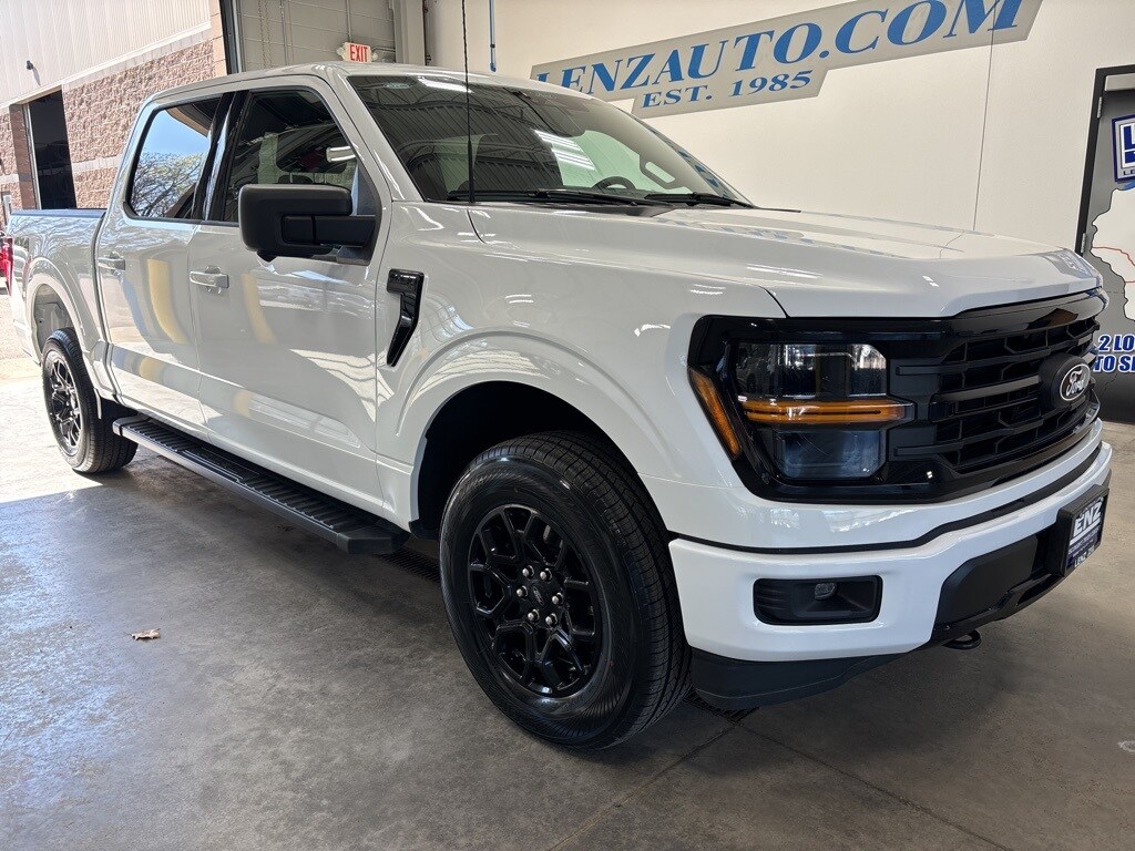 2024 Ford F-150 XLT photo 2