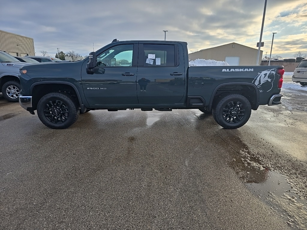 Used 2025 Chevrolet Silverado 2500HD 4x4 Crew Cab LT Truck