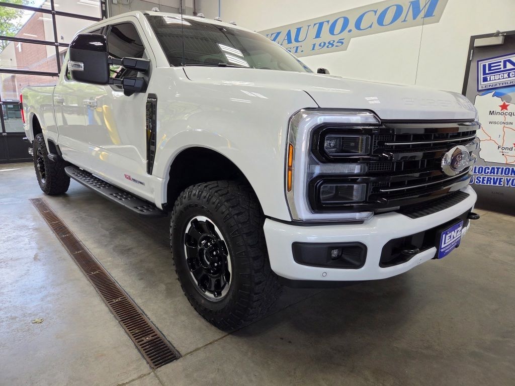 Used 2025 Ford F-250SD 4x4 Crew Cab Platinum Truck