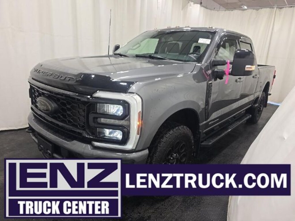 Used 2025 Ford F-250SD 4x4 Crew Cab Lariat Truck