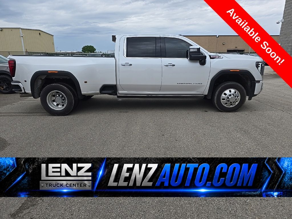 2025 GMC Sierra Denali 4WD Crew Cab Standard Box SRW's photo