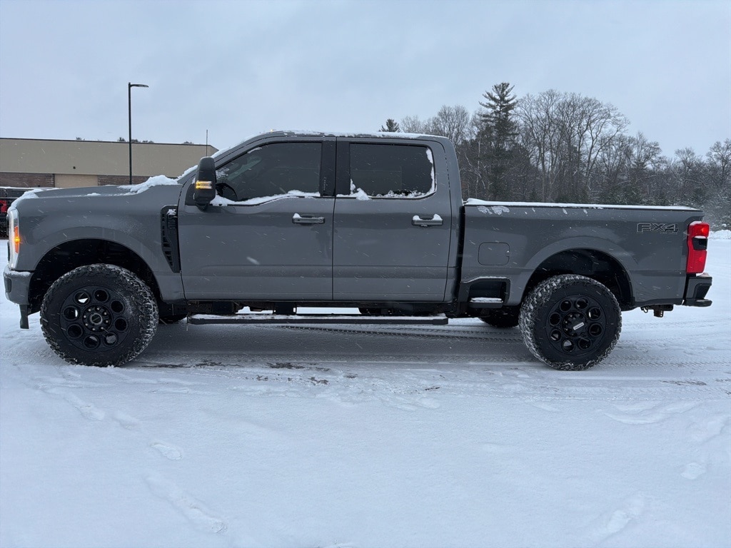 Used 2023 Ford F-250SD XLT Truck
