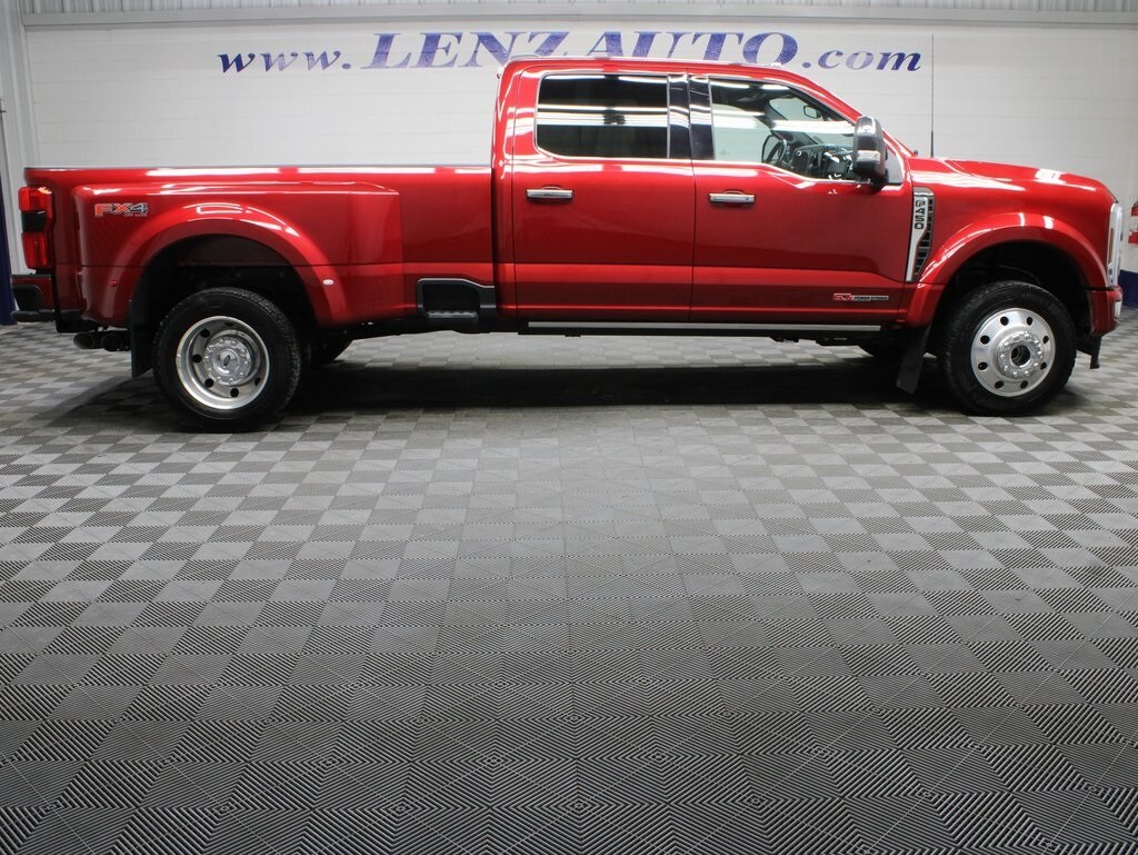 2024 Ford F-450 Platinum photo 2