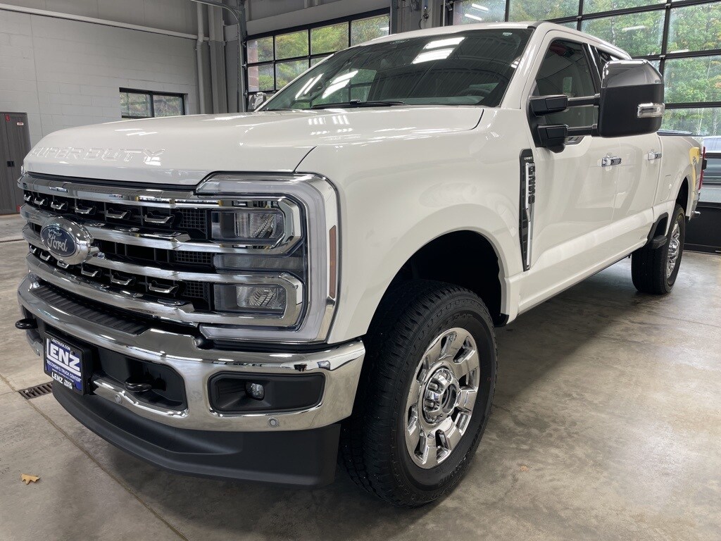 2025 Ford F-250 Lariat photo 4