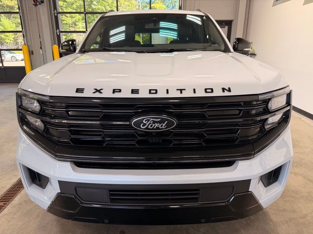 Used 2025 Ford Expedition Max Platinum 4WD SUV