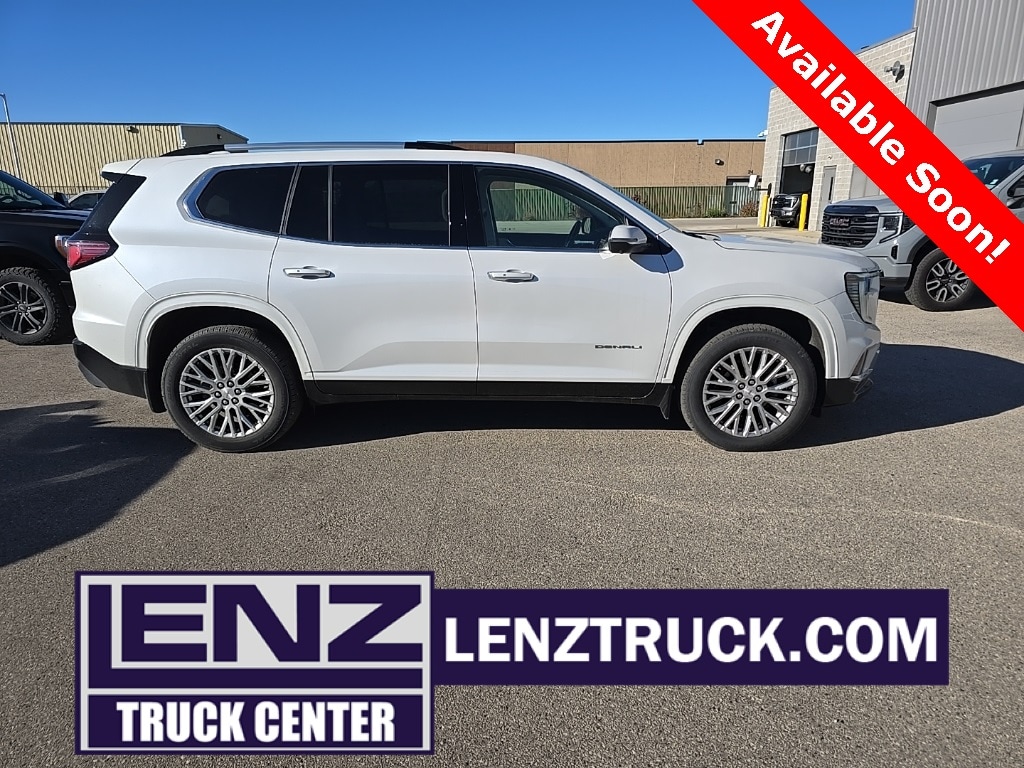 2024 GMC Acadia Denali's photo
