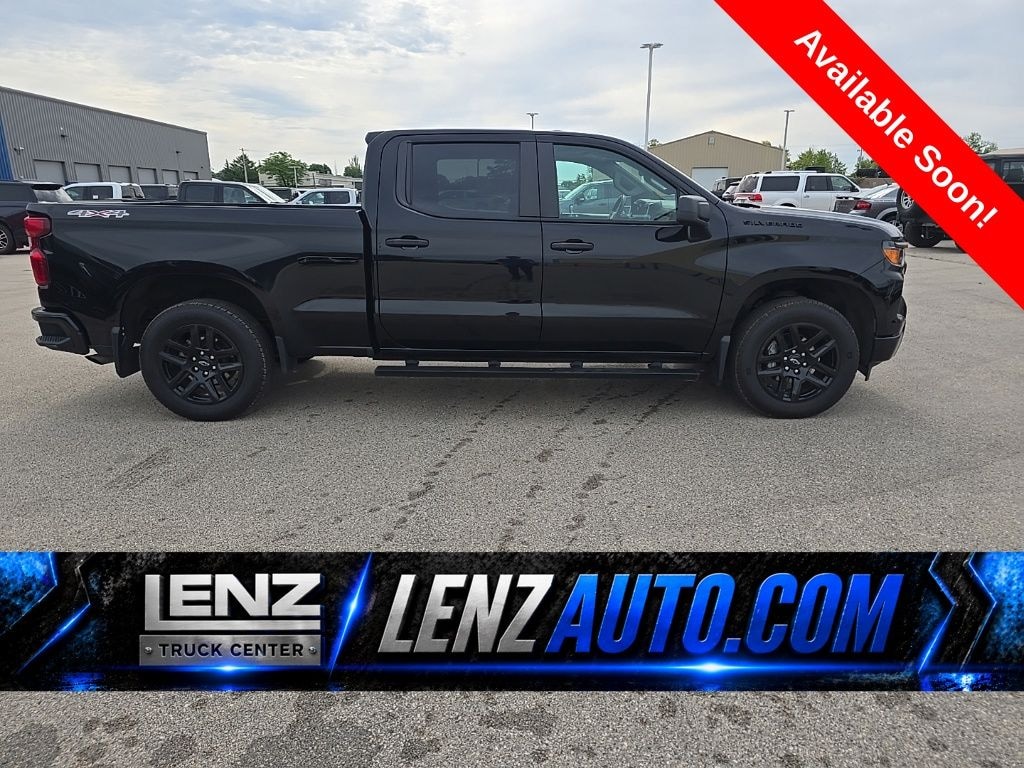 Used 2024 Chevrolet Silverado 1500 4x4 Crew Cab Custom Truck