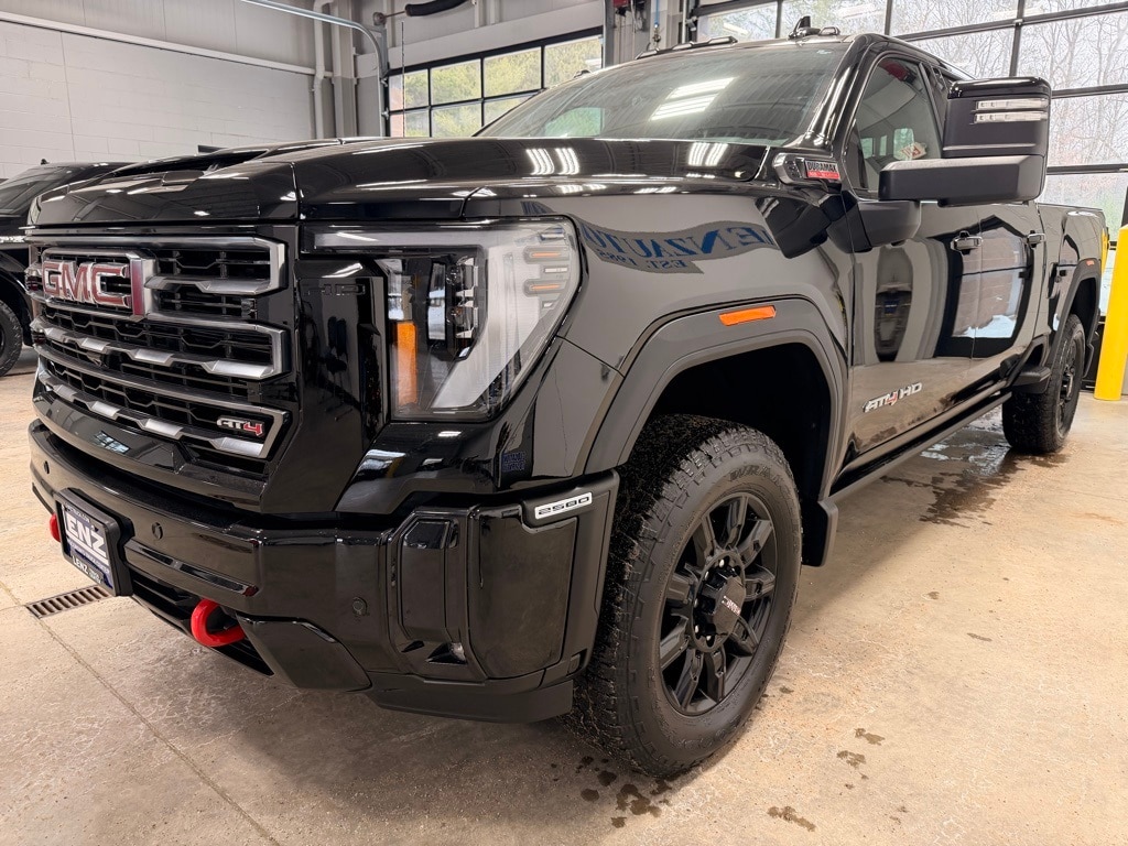 Used 2025 GMC Sierra 2500HD 4x4 Crew Cab AT4 Truck