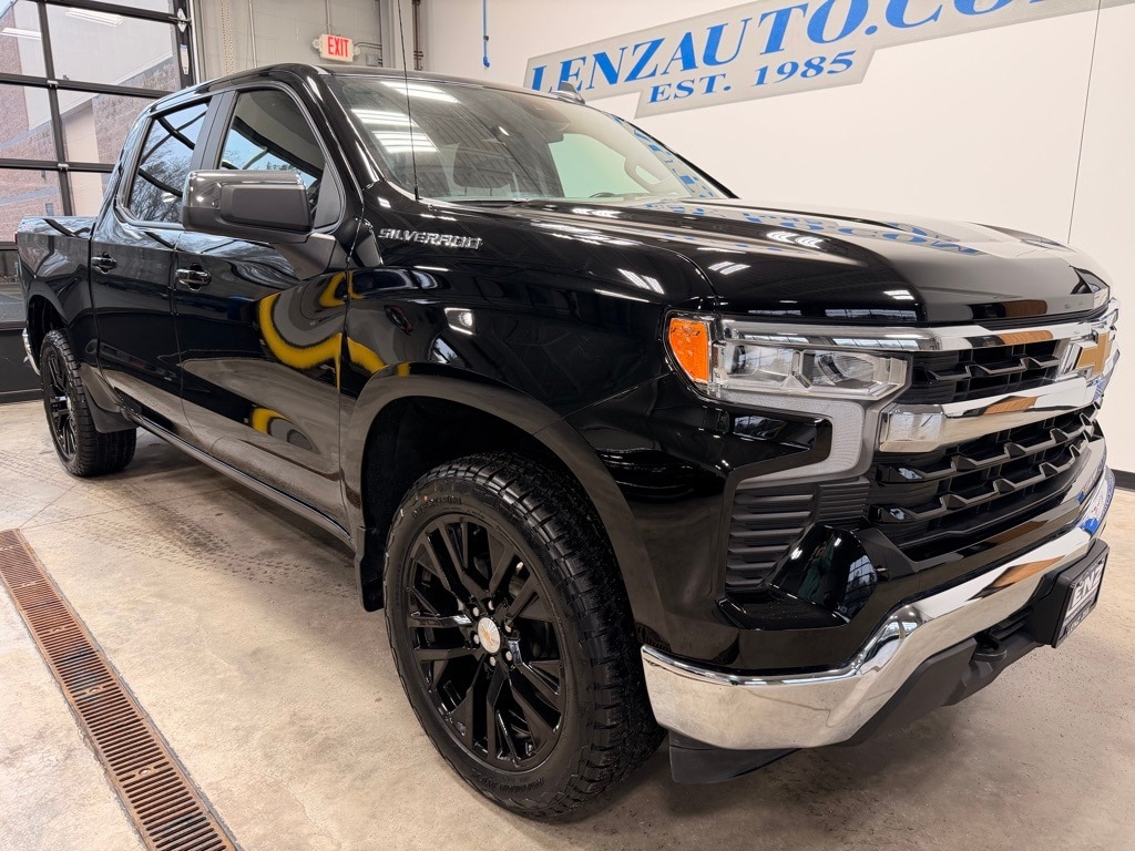 Used 2025 Chevrolet Silverado 1500 4x4 Crew Cab LT Truck