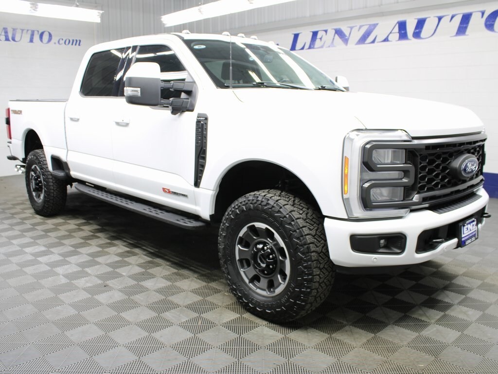 2023 Ford F-250 photo 3