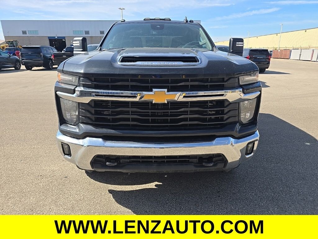 Used 2024 Chevrolet Silverado 2500HD 4x4 Crew Cab LT Truck