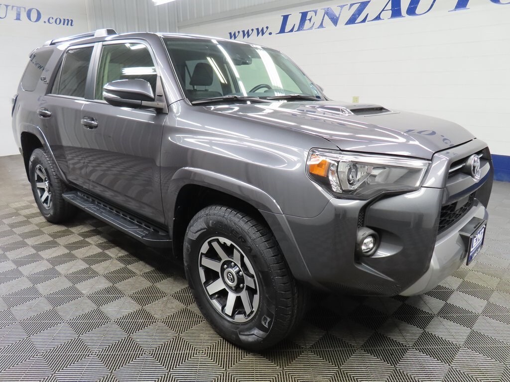 2023 Toyota 4Runner TRD Off-Road Premium photo 2