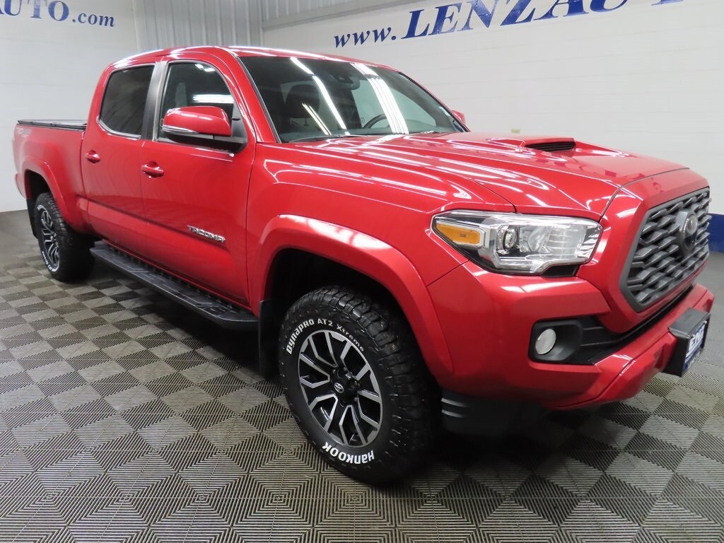 2021 Toyota Tacoma TRD Sport photo 3