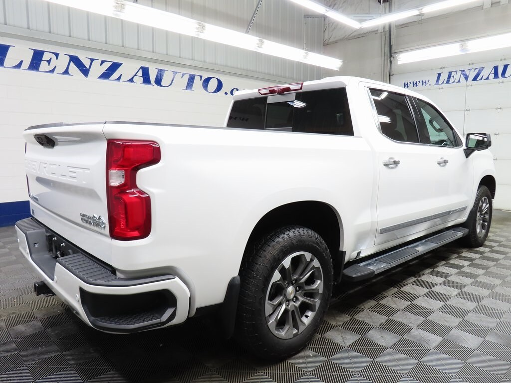 2025 Chevrolet Silverado 1500 High Country photo 4