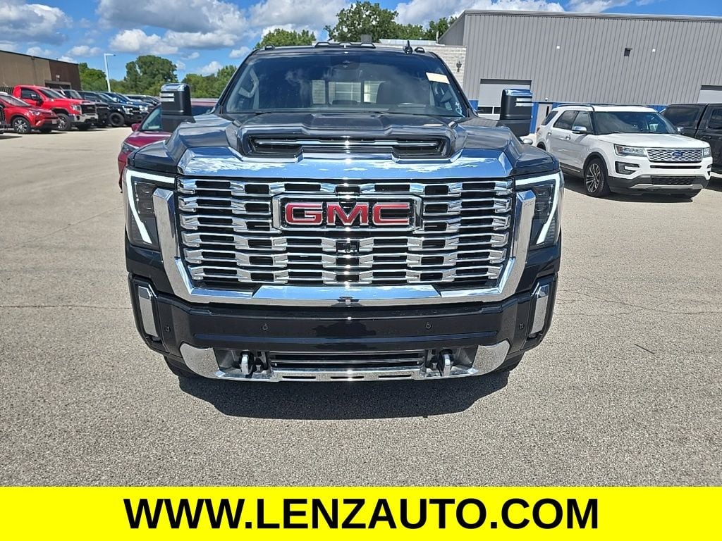Used 2025 GMC Sierra 3500HD 4x4 Crew Cab Denali SRW Truck