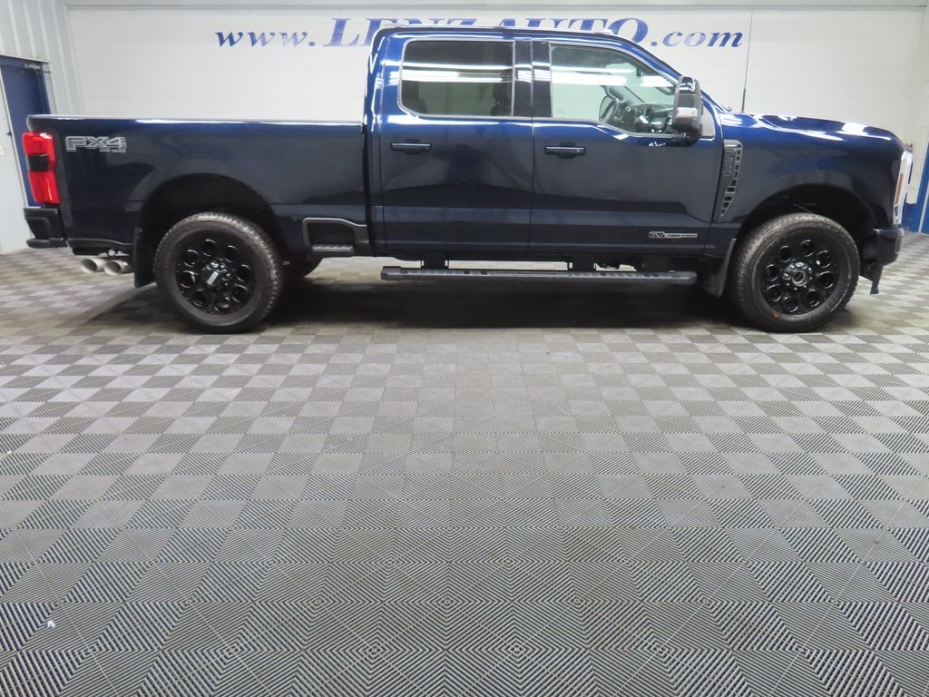 Used 2025 Ford F-250SD 4x4 Crew Cab Lariat Truck