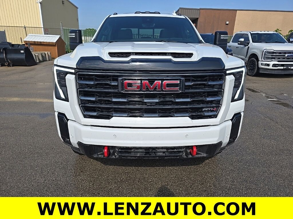 Used 2026 GMC Sierra 2500HD 4x4 Crew Cab AT4 Truck