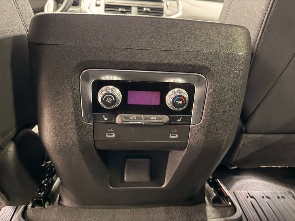 2023 GMC Yukon SLT - Photo 15