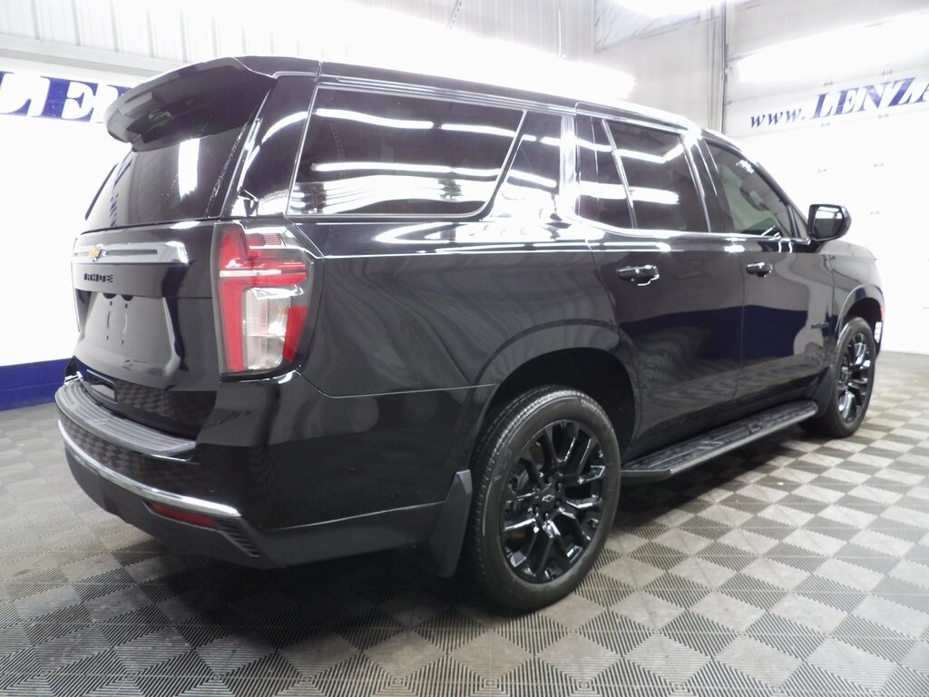 2023 Chevrolet Tahoe LS photo 3